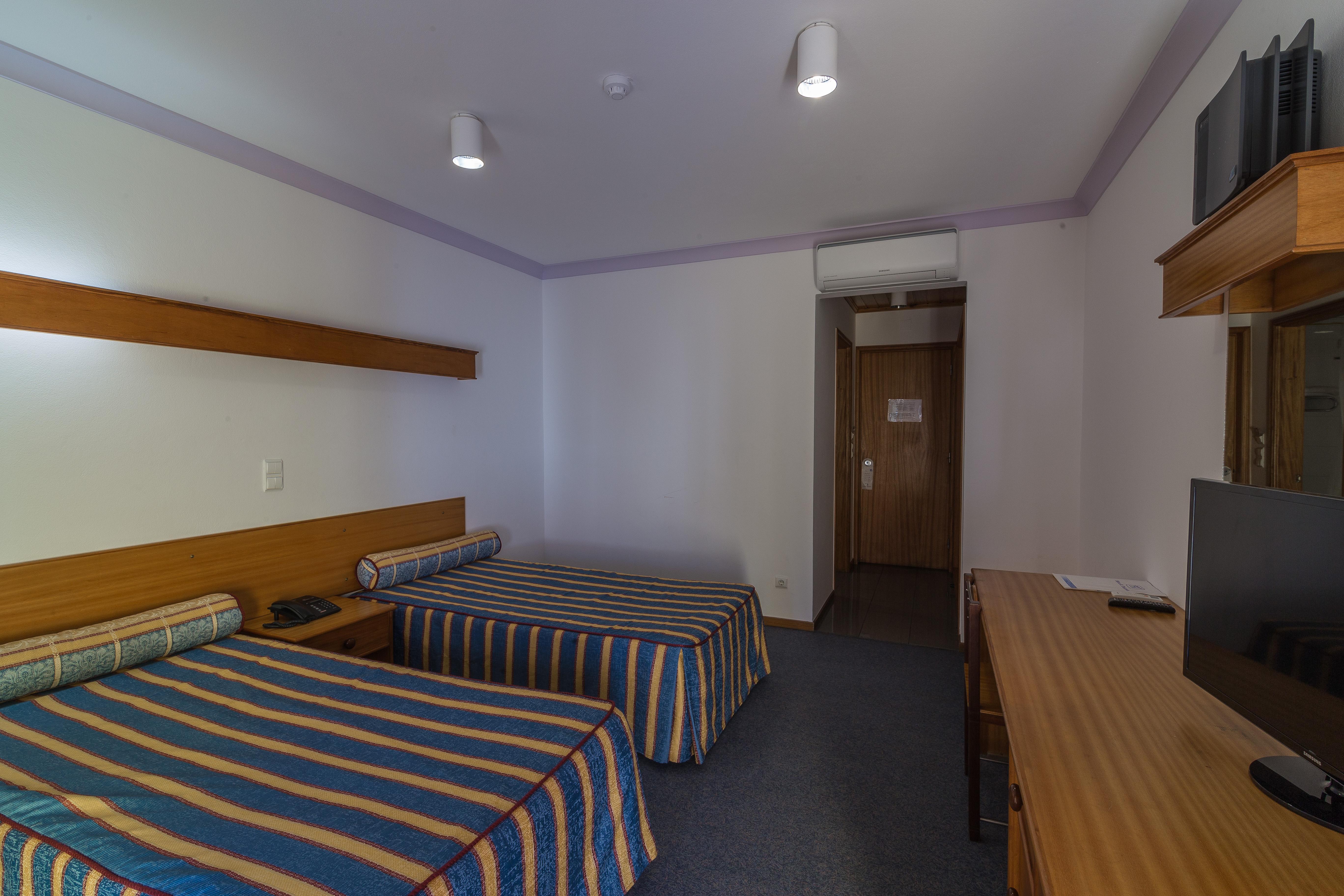 Hotel Teresinha Praia da Vitória Εξωτερικό φωτογραφία