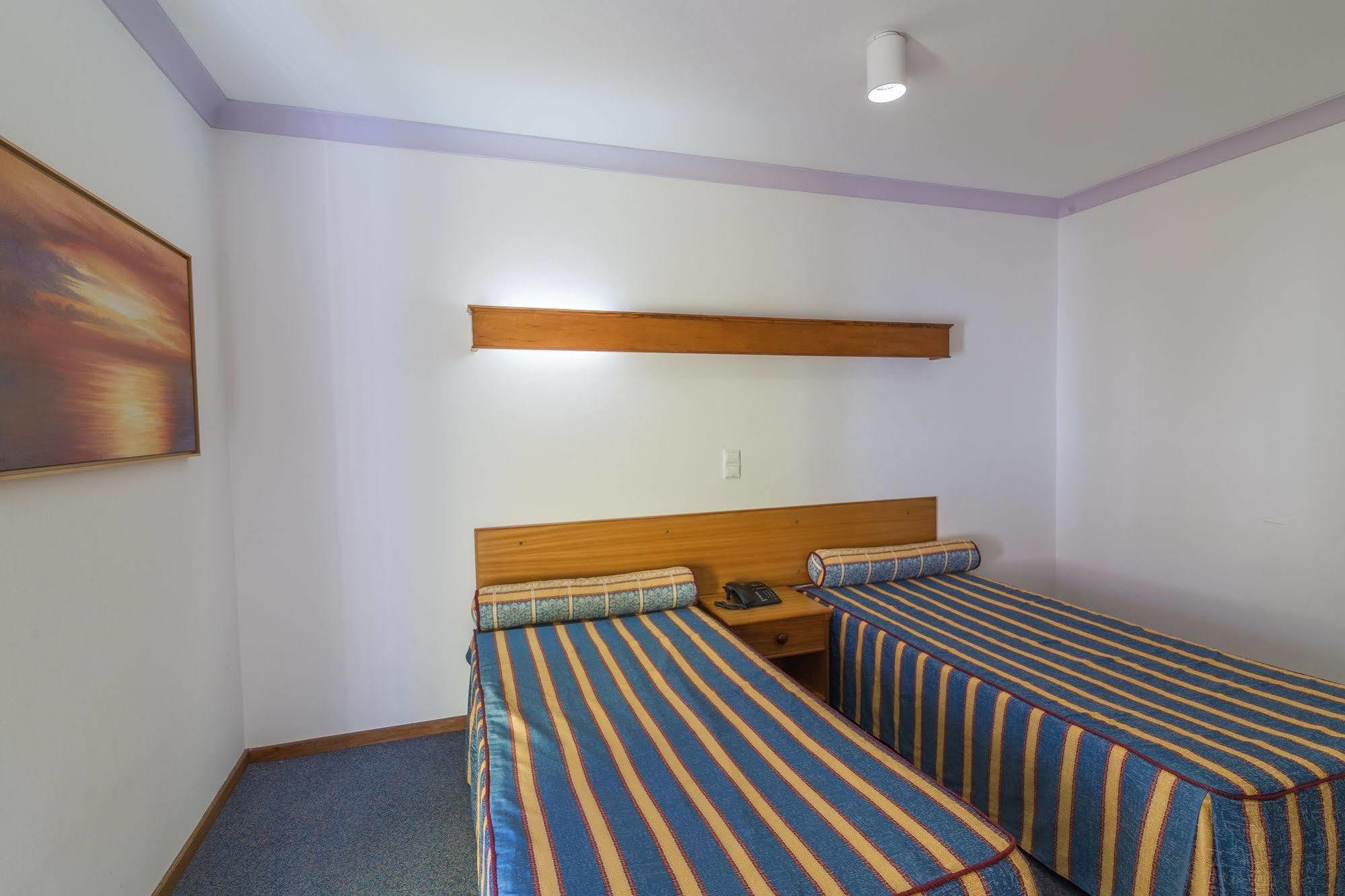 Hotel Teresinha Praia da Vitória Εξωτερικό φωτογραφία