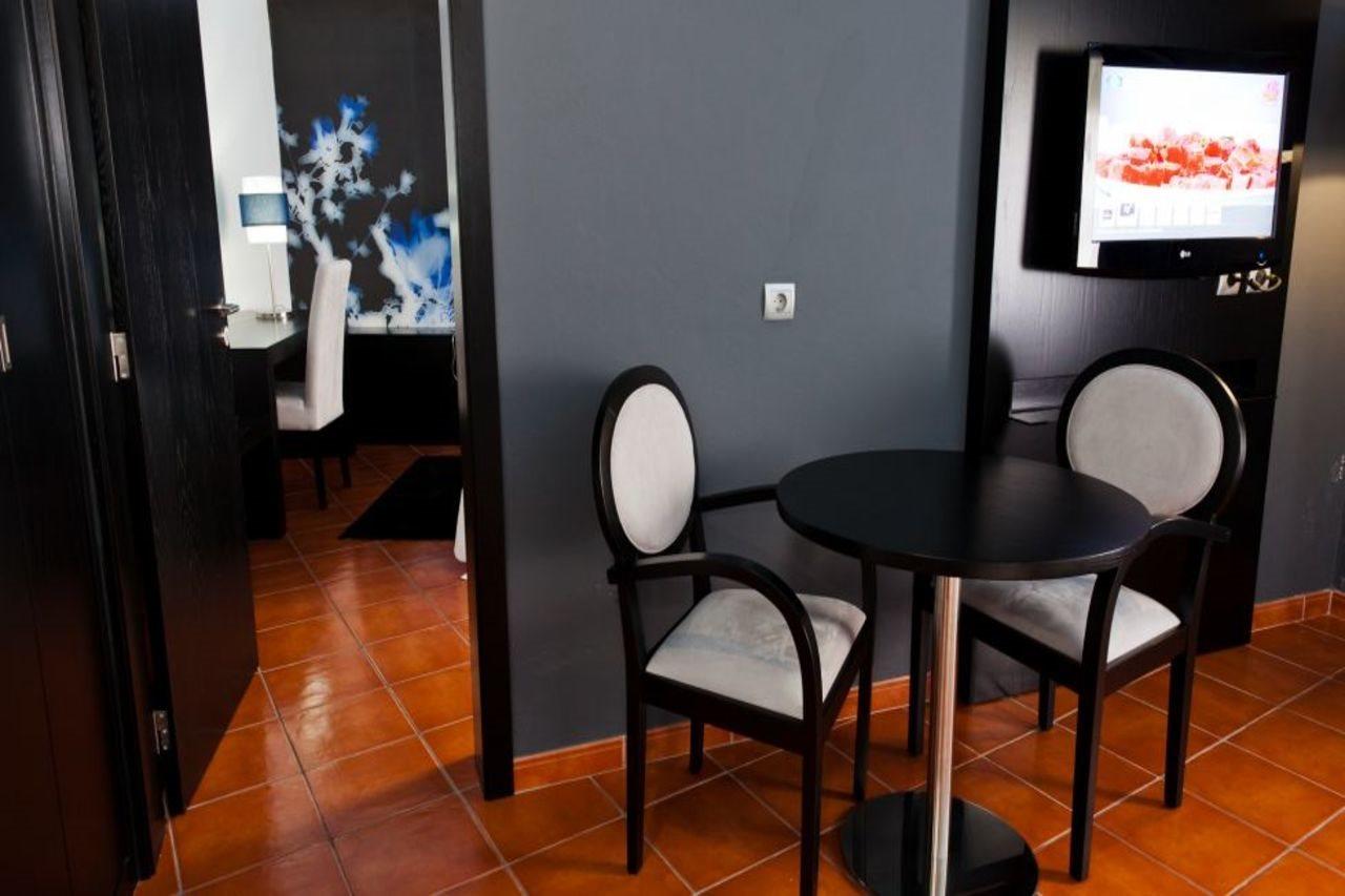 Hotel Teresinha Praia da Vitória Εξωτερικό φωτογραφία